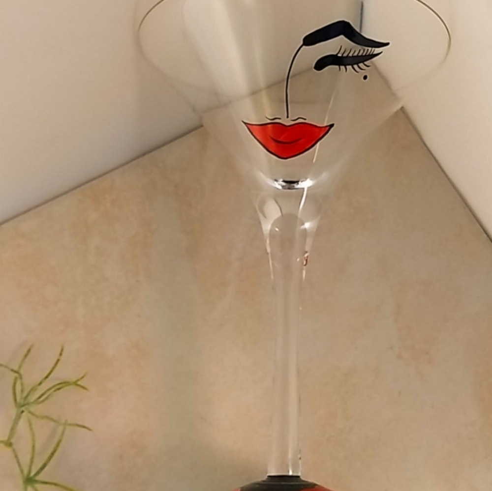 Lolita "Flirtini" Handpainted Martini Glass 7 oz. - Picture 3 of 3